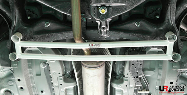 Barra Refuerzo Inferior Delantera Ultra Racing Toyota Sienta (XP170) 1.5 2WD 15+