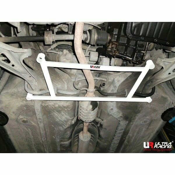 Barra Refuerzo Inferior Delantera Ultra Racing Toyota Soluna (AL50) 94-99