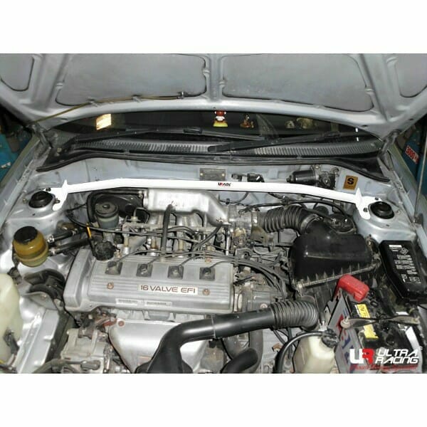 Barra de Torretas Delantera Superior Ultra Racing para Toyota Soluna (AL50) 94-99