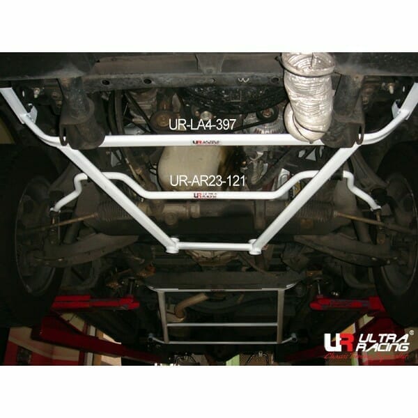 Barra Refuerzo Inferior Delantera Ultra Racing (397) para Toyota Unser (KF70) 1.8 2WD 97-00