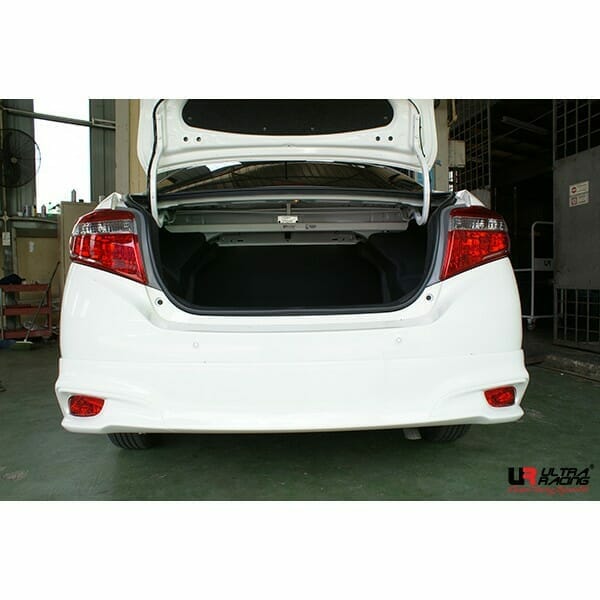 Barra de Torretas Trasera Superior Ultra Racing 2531 para Toyota Vios XP150 1.5 13-16