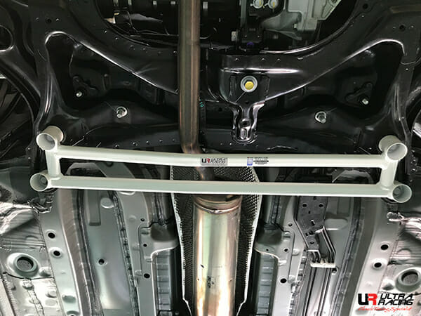 Barra Refuerzo Inferior Delantera Ultra Racing (3750) Toyota Sienta (XP170), Vios, Yaris 1.5 2WD