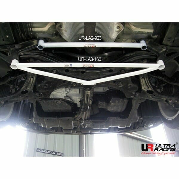 Barra Refuerzo Inferior Delantera (160) Ultra Racing Para Toyota Isis/Wish