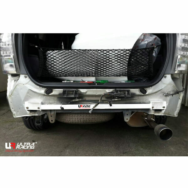 Barra de Torsión Trasera Ultra Racing (924) para Toyota Wish (AE10) 1.8 2WD 03-09