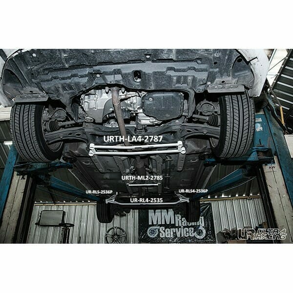 Barra Refuerzo Inferior Central Ultra Racing Toyota Yaris (XP130) 10+