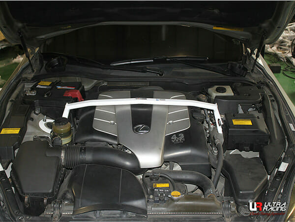 Barra de Torretas Superior Delantera Ultra Racing (3290) Lexus SC 430 (Z40) 05-12