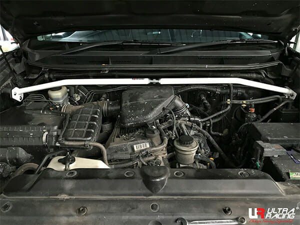 Barra de Torretas Delantera Superior Ultra Racing (4027A) para Toyota Land Cruiser Prado (J150) 2.7P 4WD 09+