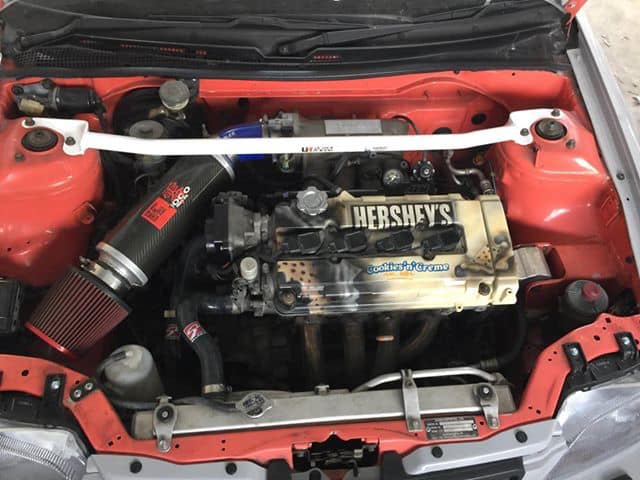 Barra de Torretas Superior Delantera Ultra Racing (409) para Honda City (3A2/SX8) 1.3 2WD 96-02