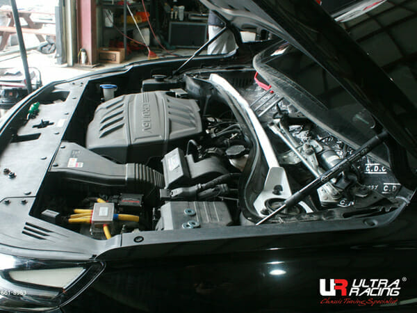 Barra De Torretas Superior Delantera (4140) Ultra Racing Para Hyundai Santa Fe (TM) 2.2D/2.4 2WD 19+