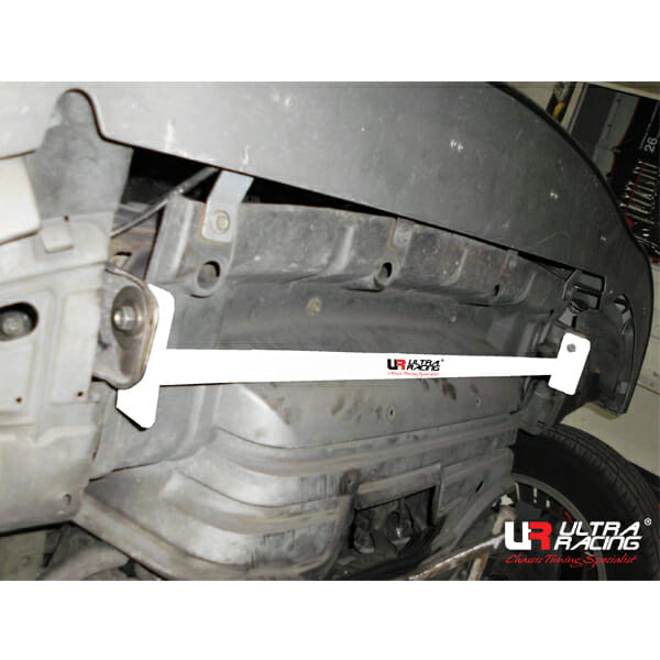 Barra de Torsión Trasera Ultra Racing (2998) Nissan Elgrand (E51) 3.5 V6 4WD 09-14
