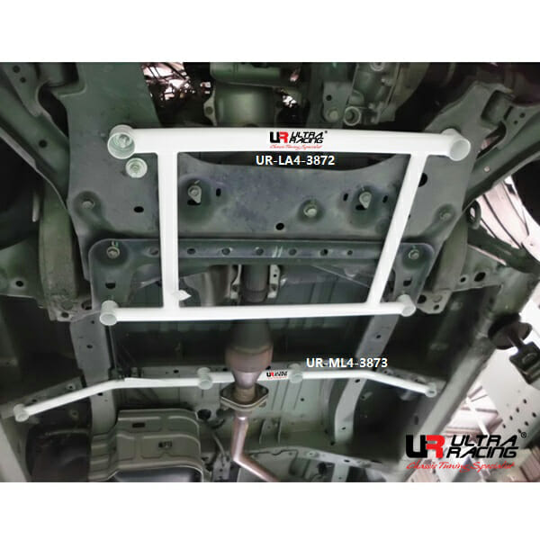Refuerzo Inferior Central (3873) Ultra Racing para Nissan NV200 (M20) 1.6 2WD 09+