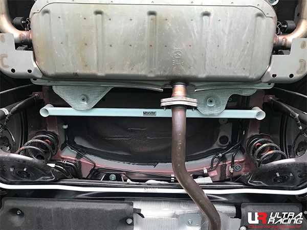 Barra Inferior Trasera (4153) Ultra Racing para Mazda 3 (BP) 2.0 2WD HB/Sedán 19+/CX-30 2.0 19+