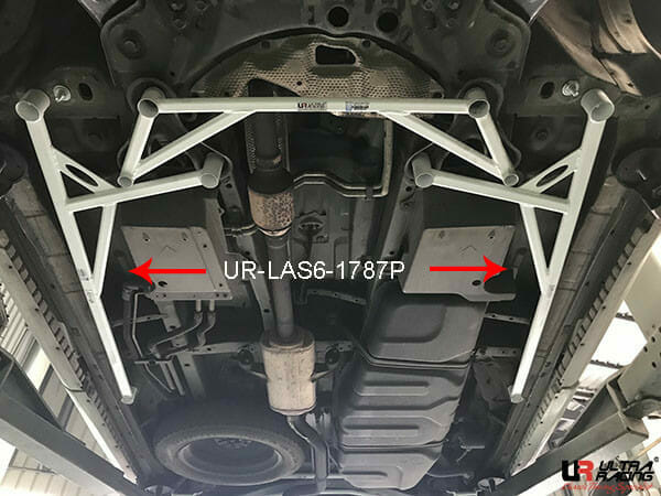 Barra de Torretas Delantera Superior Ultra Racing (1787P) para Toyota Estima (XR50) 2.4 06+/Previa 2.4/3.5 06-16 2WD/4WD