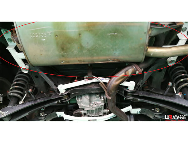 Barra Inferior Trasera Ultra Racing (3390) para Mitsubishi ASX 2.0 2WD/4WD FL 13+