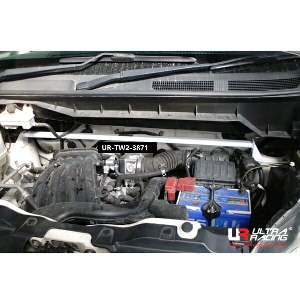 Barra de Torretas Delantera Superior Ultra Racing Nissan NV200 (M20) 1.6 2WD 09+