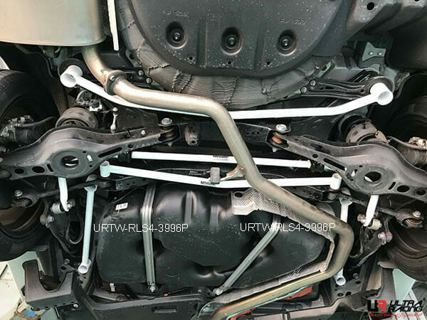 Barra Inferior Trasera (3996P) Ultra Racing para Lexus ES 300H (XZ10) 2.5 Hybrid 18+/Toyota Camry (XV70) 2.5 17+ 2WD