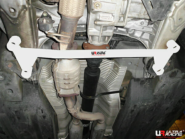 Barra Refuerzo Inferior Delantera Ultra Racing Acura RL / Honda Legend 3.5 4WD 05-12